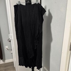 ILLA ILLA Elegant Black Asymmetrical Skirt